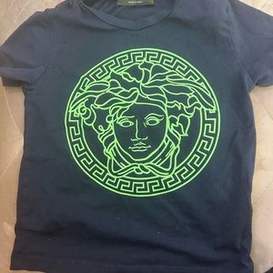 Sold‼️‼️100% Authentic 4T Versace shirt ‼️